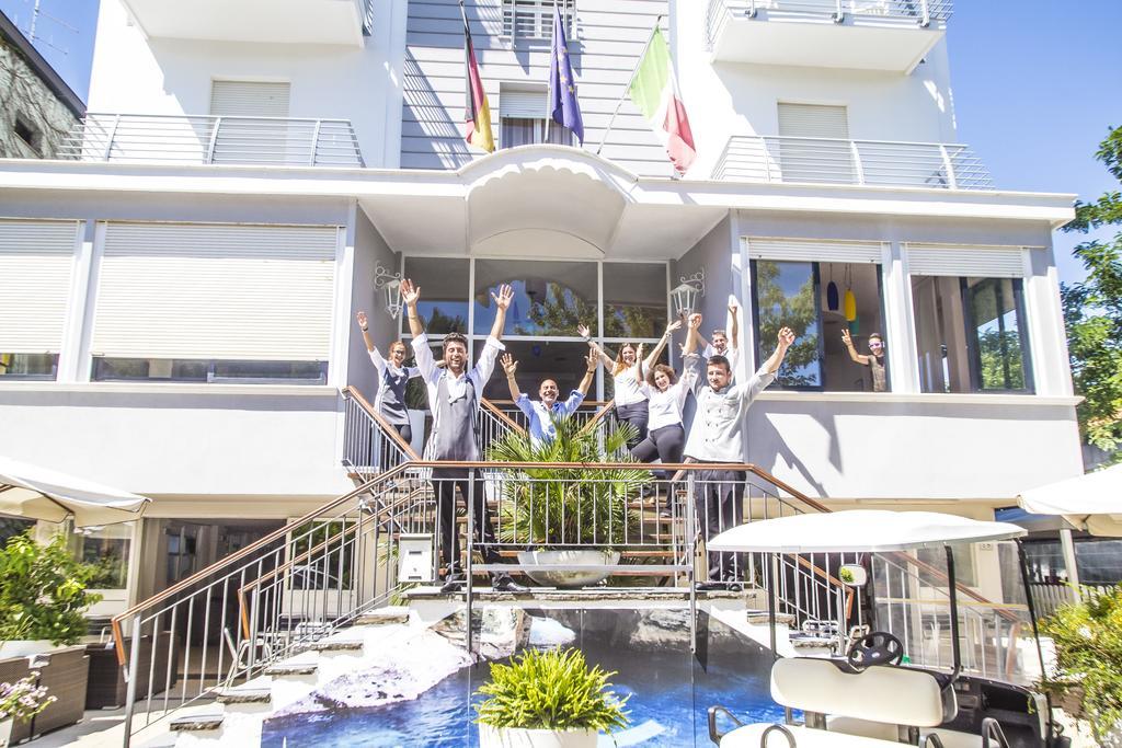 Hotel New Castle Cesenatico Eksteriør billede