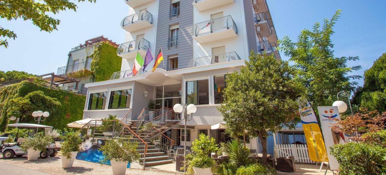 Hotel New Castle Cesenatico Eksteriør billede