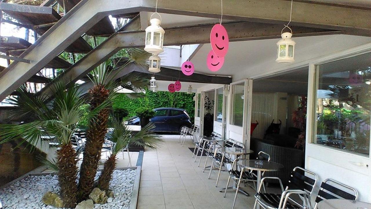 Hotel New Castle Cesenatico Eksteriør billede