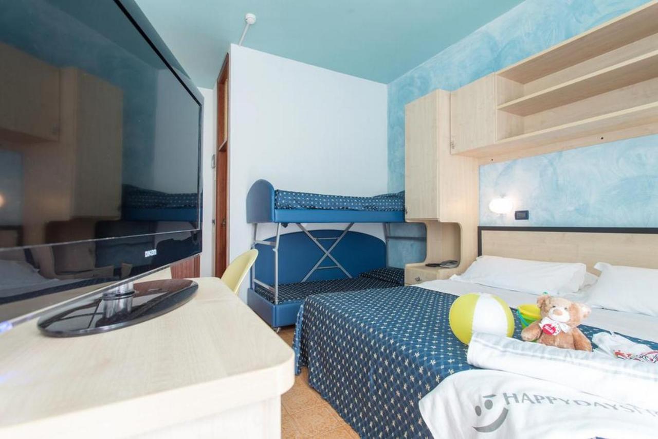 Hotel New Castle Cesenatico Eksteriør billede
